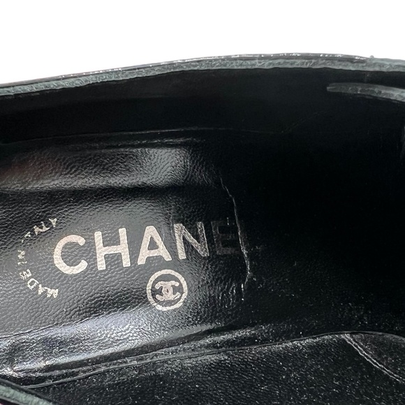 CHANEL BLACK PATENT LEATHER & QUILTED LEATHER OXFORD BROGUE BOOTIES HEELS - Picture 12 of 16